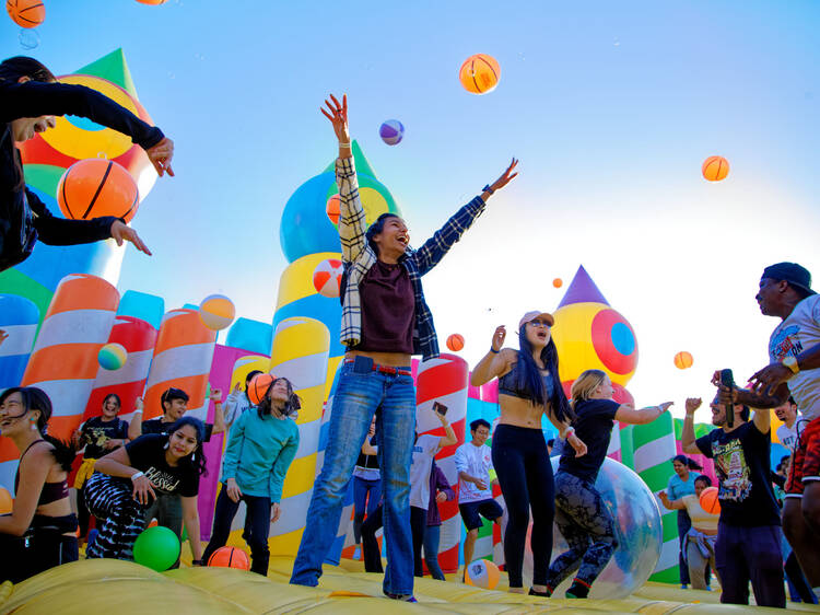 The Big Bounce 巨型充氣樂園香港站