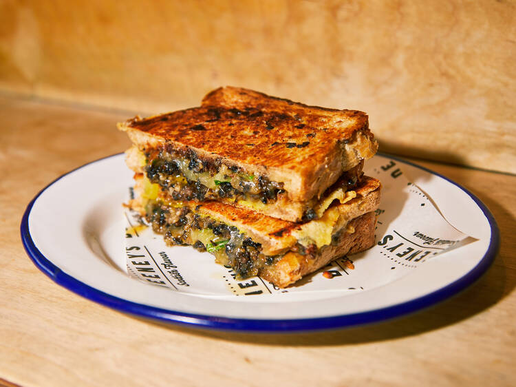 Try a haggis toastie at Deeney’s