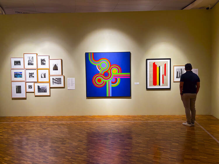 Una tuna y una torre de luz sobre un pupitre Museo de Arte Moderno