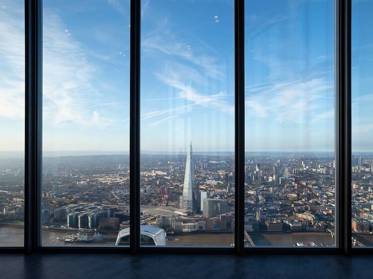 See London from above at Horizon 22