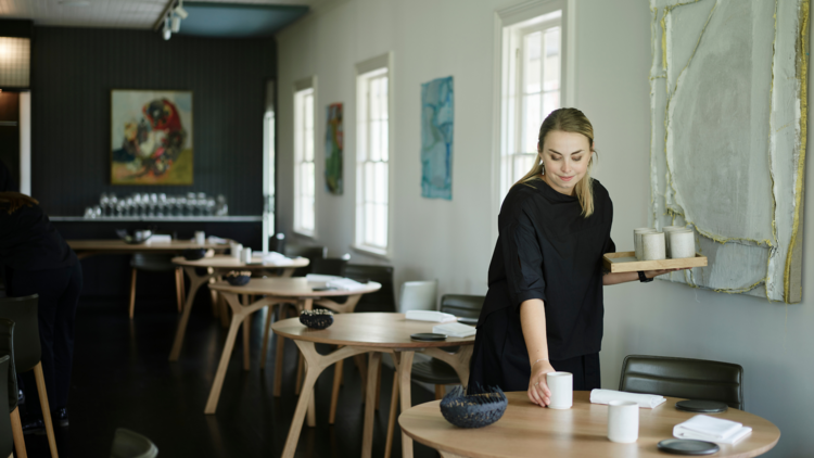 Table-setting at Brae.