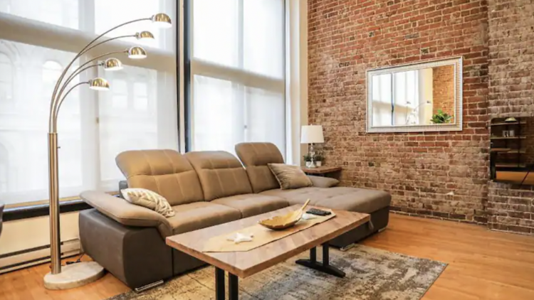 The swanky urban one-bed in Old Port