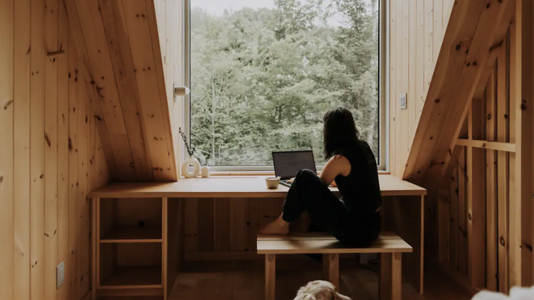 The minimalist chalet in Chertsey, Quebec