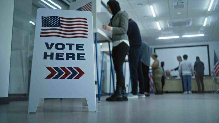 Everything you need to know about voting in the 2024 general election in Chicago