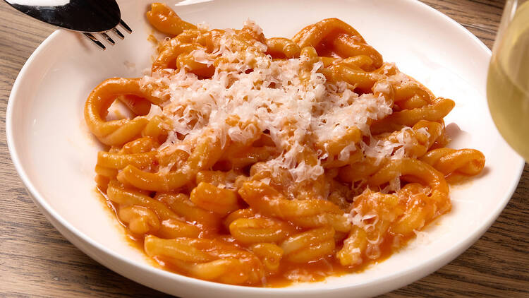 Casarecce with fermented tomato sauce.