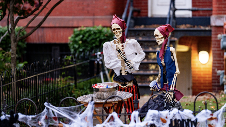 Halloween decor in NYC