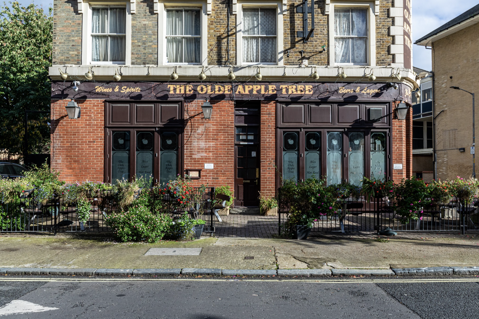 timeout.com - Leonie Cooper - 15 best pubs on a budget in London for cheap pints