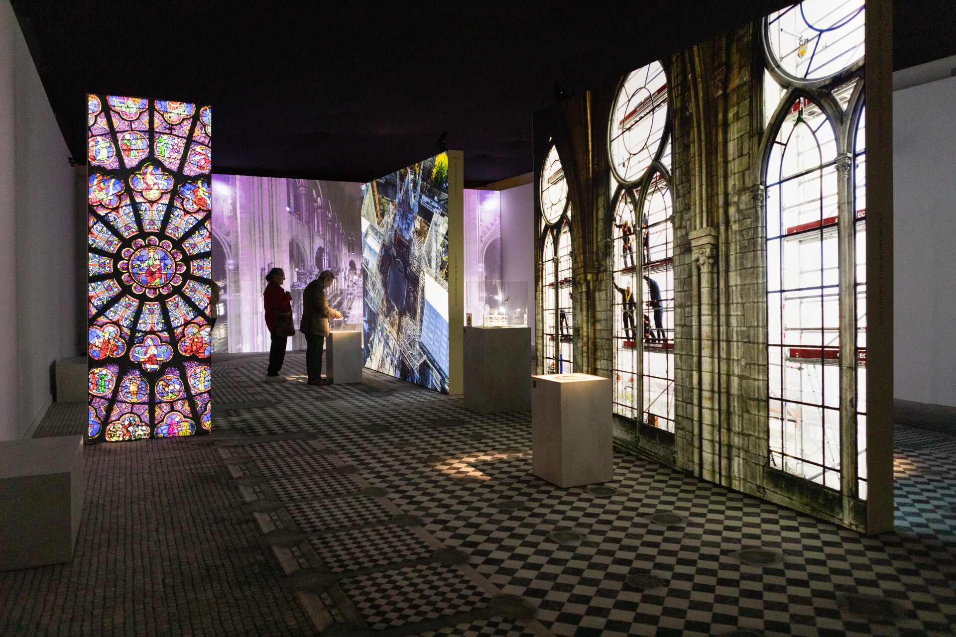 Projected images of Notre-Dame in the exhibition