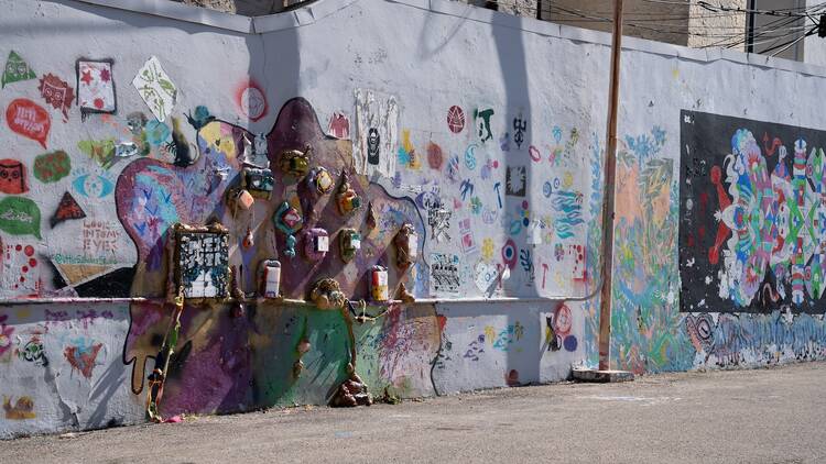 12:30pm: Gaze at public art on Catherine St