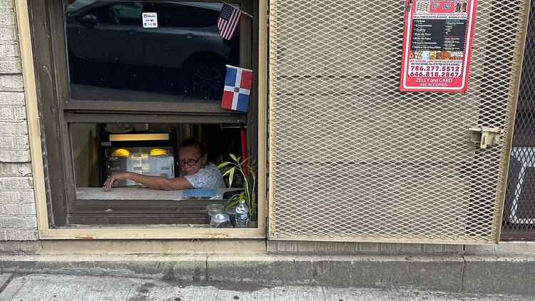 The to-go window at Quipe Supremo