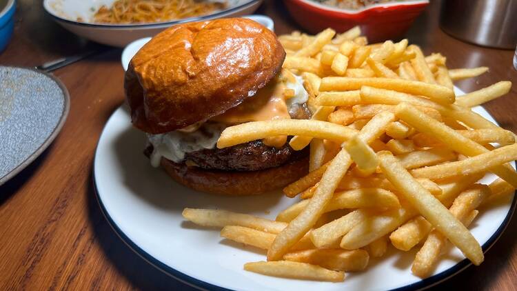 Dry-aged burger at Camélia