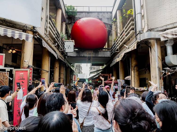 紅球計劃香港展覽懶人包：10大地點、展覽時間表、紅球計劃意義