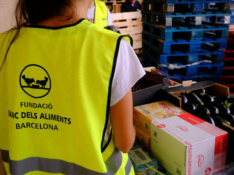 Puntos de recogida de materiales y alimentos en Barcelona para los afectados de la DANA