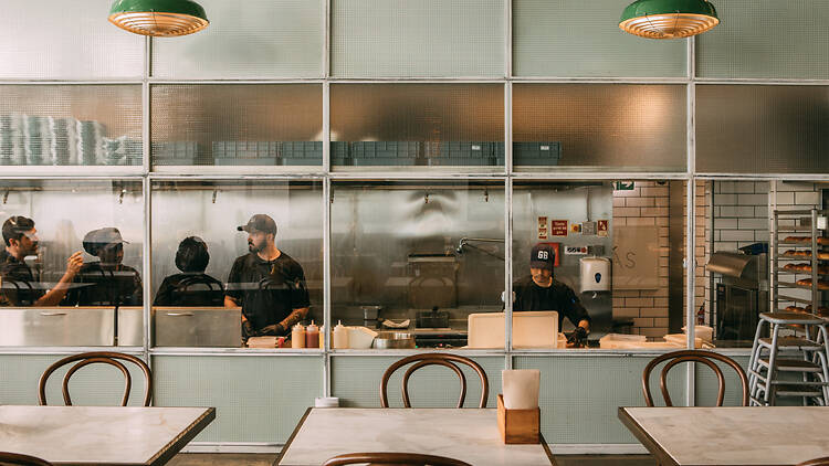 Ground Burger Santa Apolónia