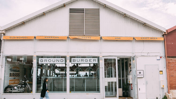 Ground Burger Santa Apolónia