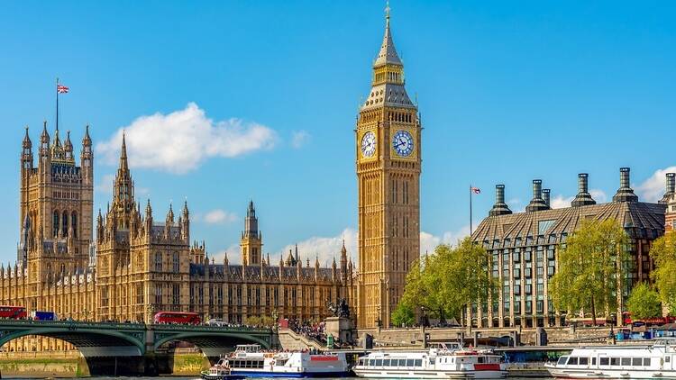 London scenic view with Big Ben and the Houses of Parliament