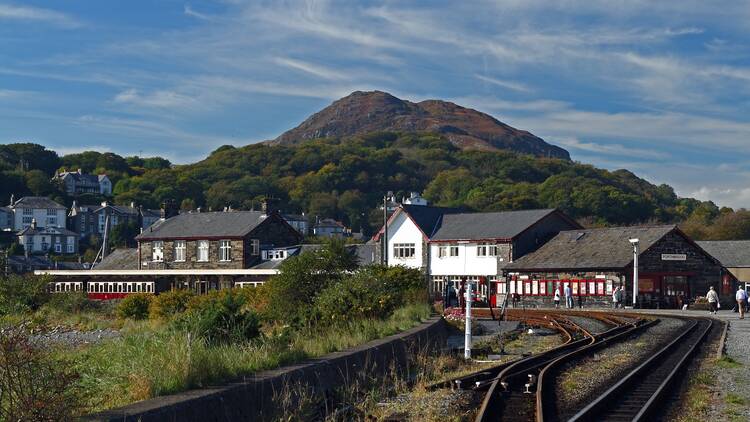 Ride the rails in the Welsh highlands