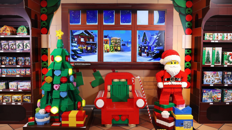 Call in at the LEGO Store Leicester Square for a seasonal story