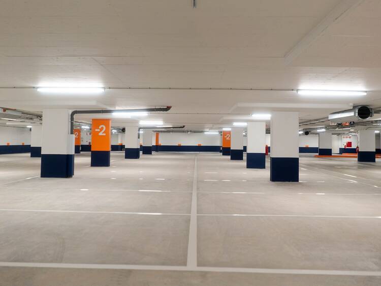 Novo Parque Aviz tem 185 lugares de estacionamento e a primeira hora é grátis