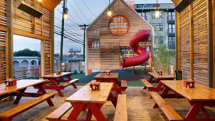 Austin restaurants with playscapes