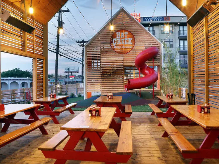 Austin restaurants with playscapes