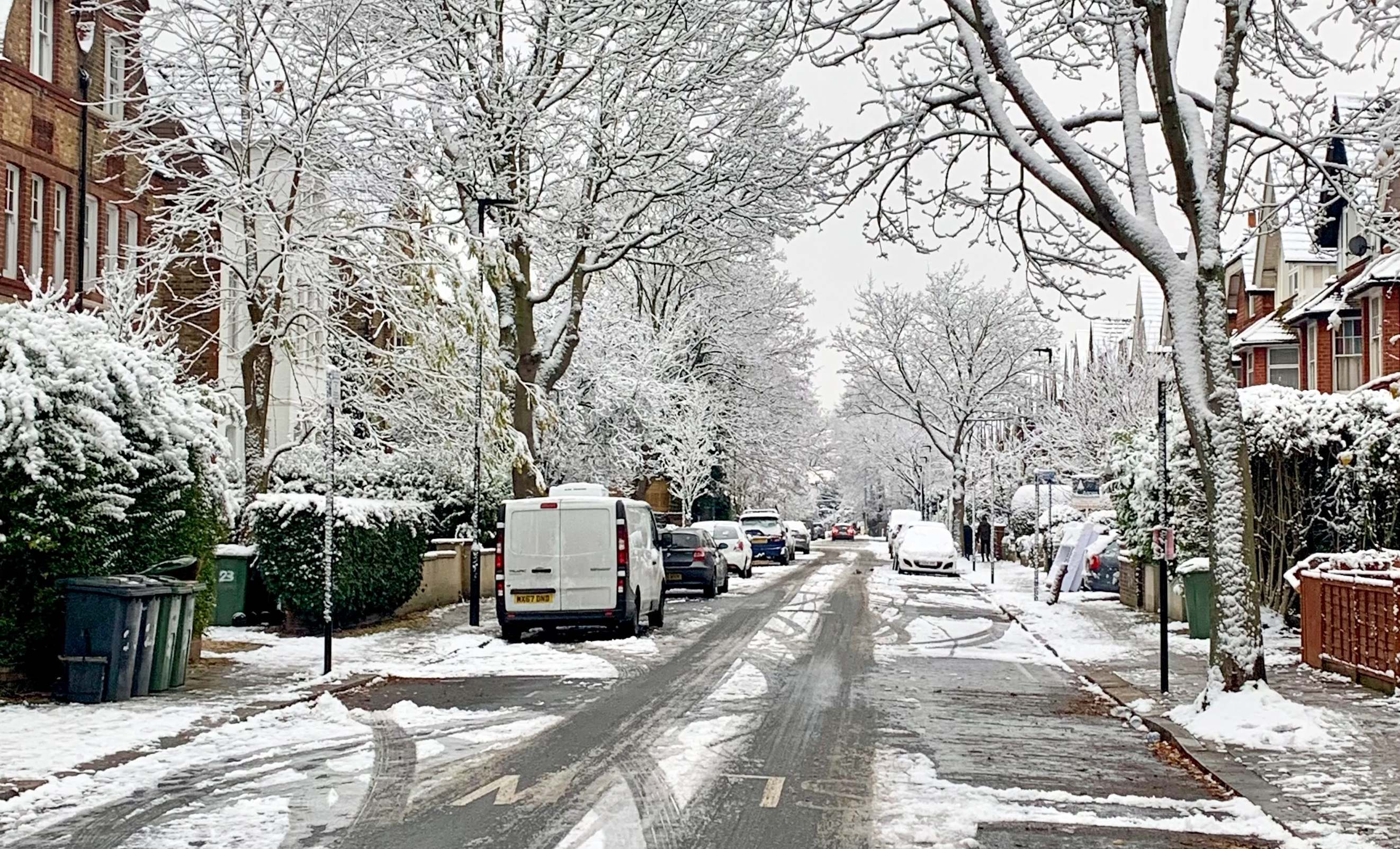 In pictures and videos: London’s first snow of winter 2024