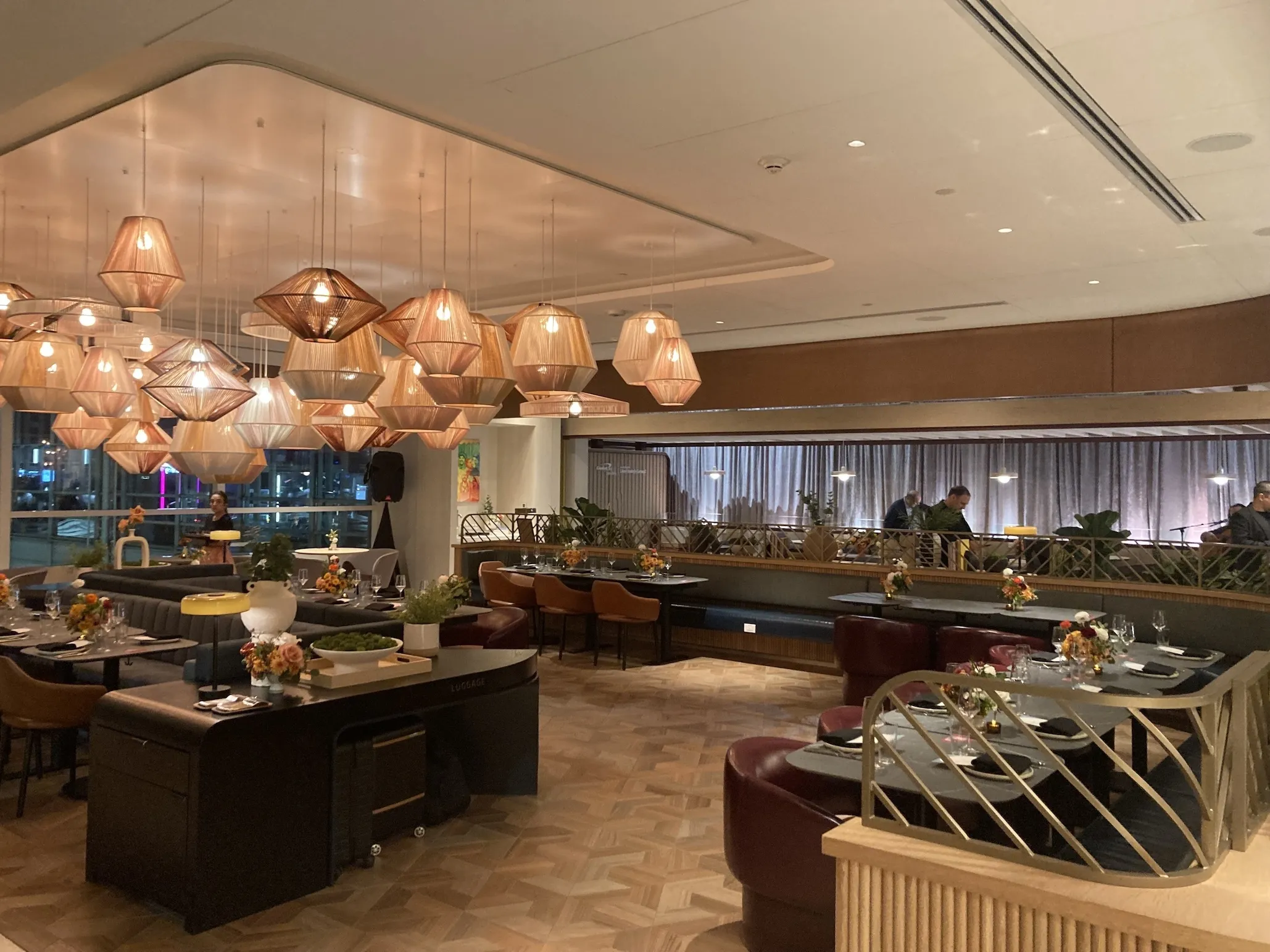 The dining area at Capital One Landing at DCA.