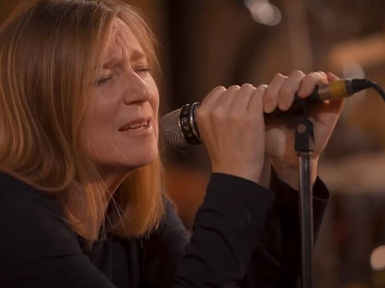 Vocalista dos Portishead, Beth Gibbons, regressa a Portugal em 2025