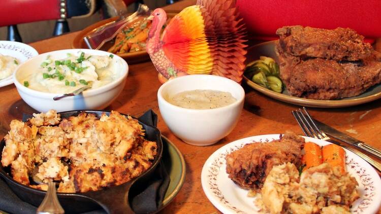 Plan your Boston Friendsgiving