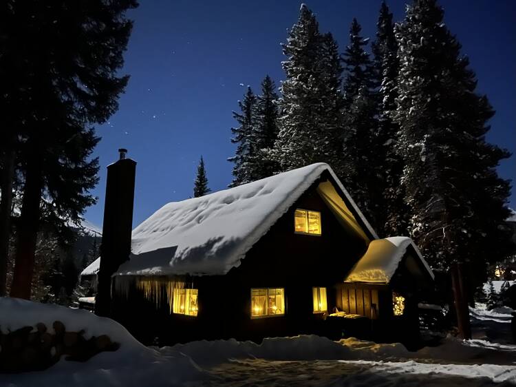 These Airbnbs close to the slopes make your ski vacation easy