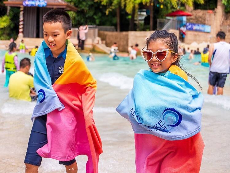 Have soaking wet fun at Adventure Cove Sentosa