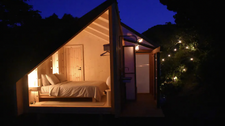 The cabin on the rocks in Topanga