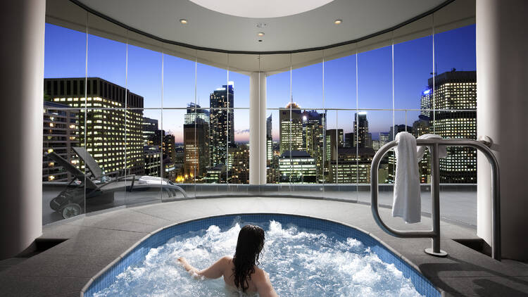 The jacuzzi at Pullman Sydney Hyde Park.