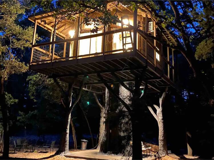 The romantic Moon Honey treehouse in Lindale