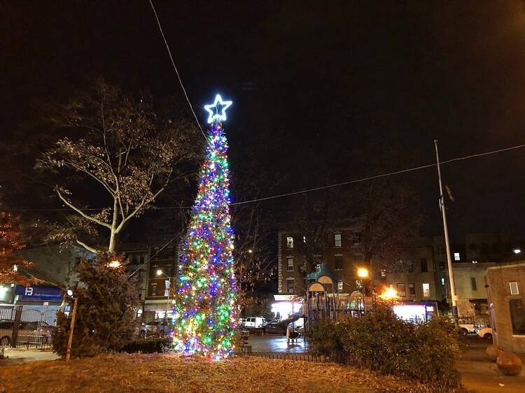 Bronx Little Italy’s Annual Tree Lighting Ceremony