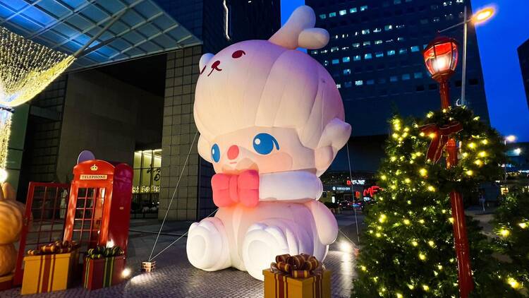 Singapore’s largest DIMOO inflatable installation