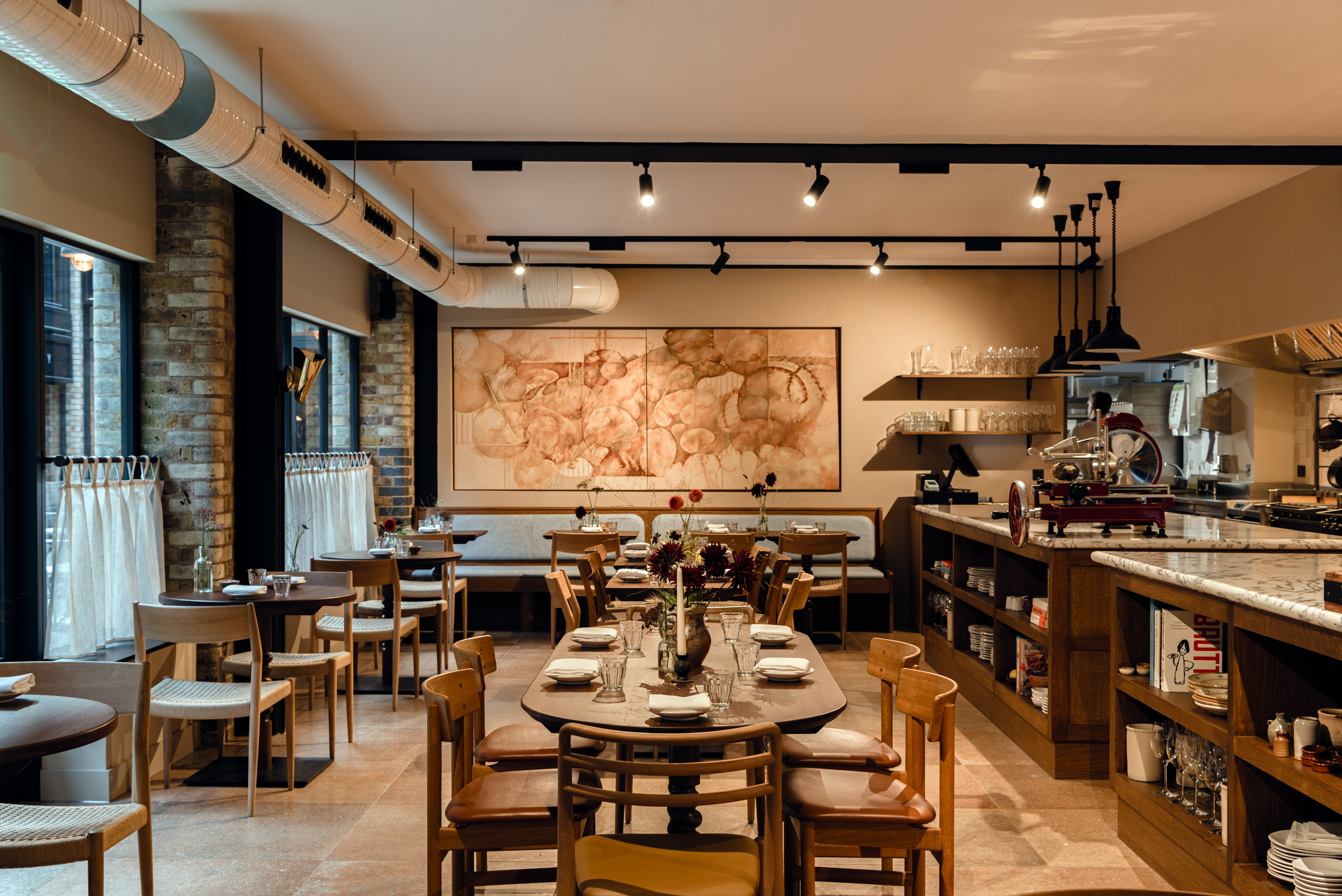 Wildflowers Chelsea Review: Aaron Potter's Mediterranean Barn Charm