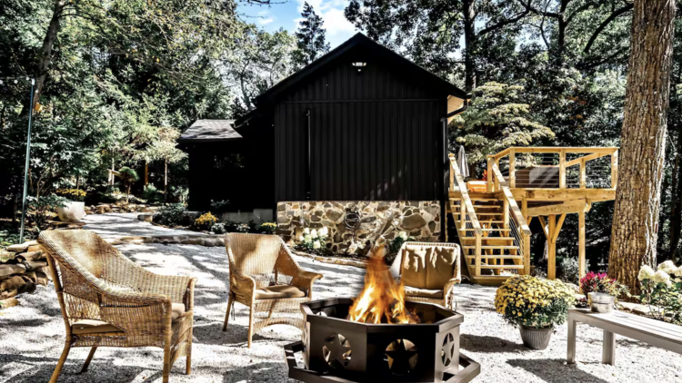 A modern Nordic-designed cabin in Greenwood Lake