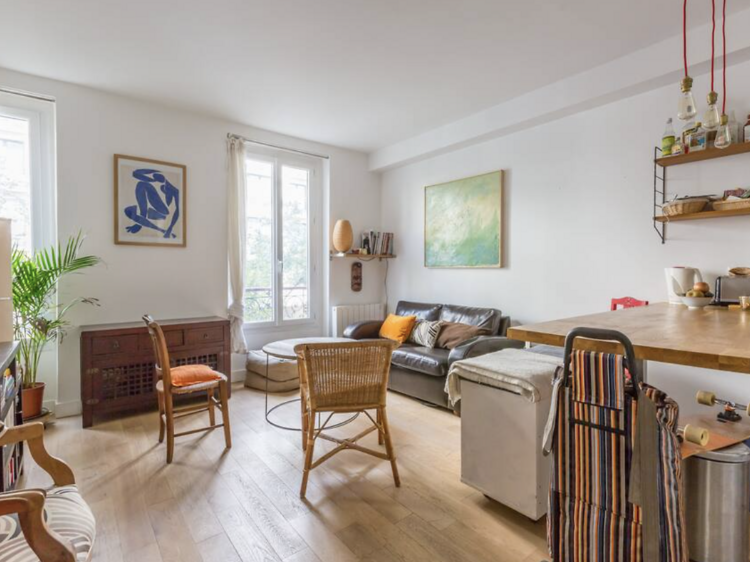 An open-plan apartment in Montmartre