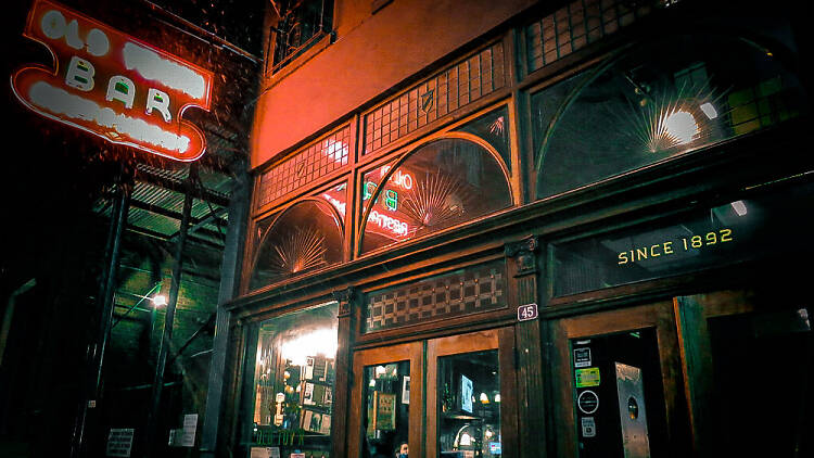 facade of Old Town Bar in NYC 