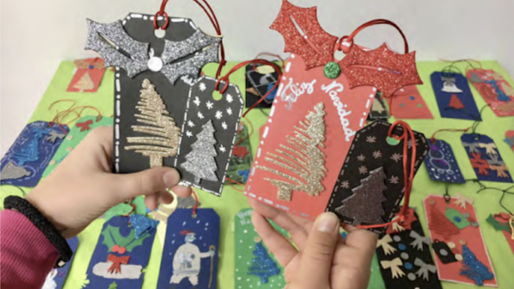 Talleres navideños en el TOMB: Decorar el árbol de Navidad