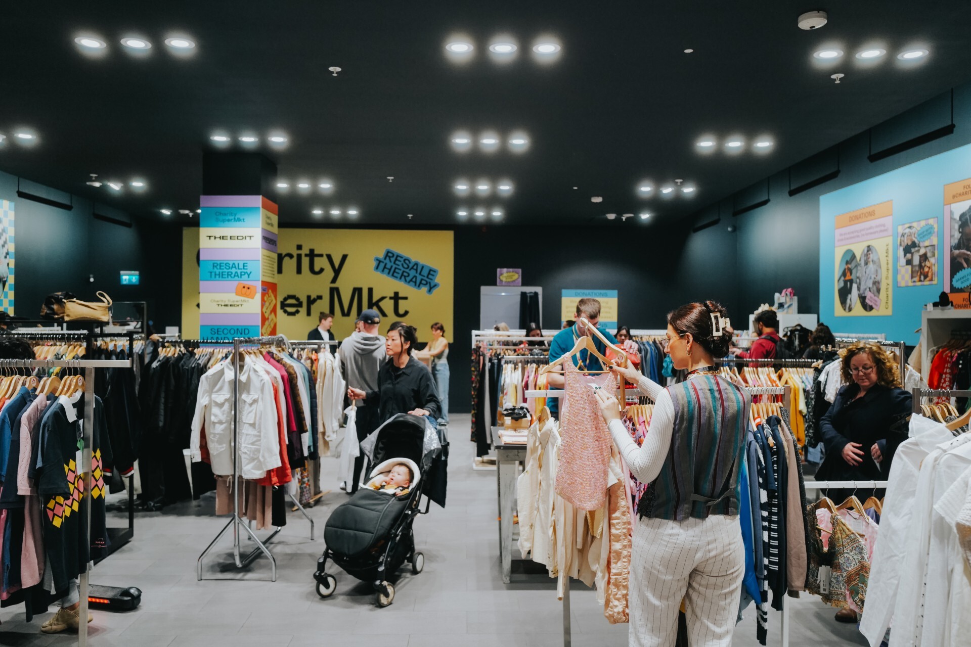 12 more second-hand clothing supermarkets are coming to the UK