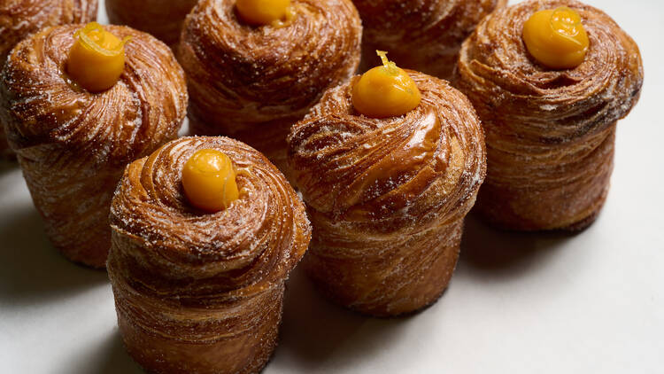 Lemon Curd Cruffin