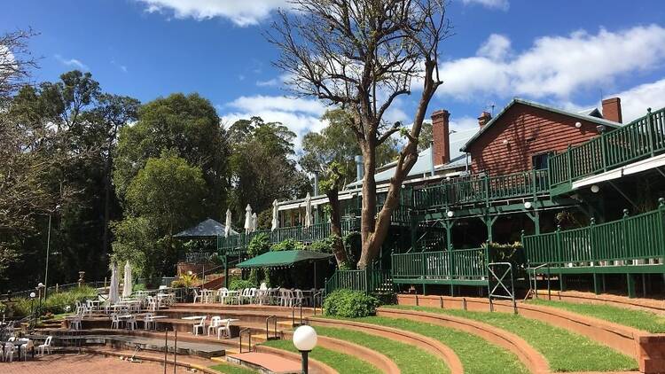 Mundaring Weir Hotel