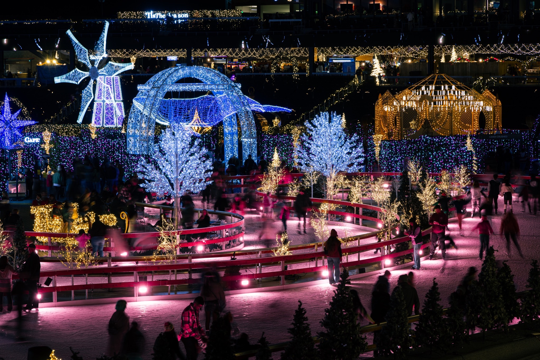 17 Best Christmas Events in Las Vegas to Celebrate in 2024, image size:2048x1366