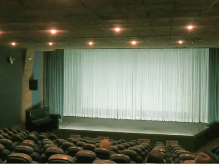 Atlântida Cine, o cinema de bairro de Carcavelos, está à venda