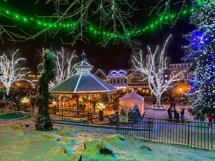 5 festive things to do around one of America’s coziest holiday getaways