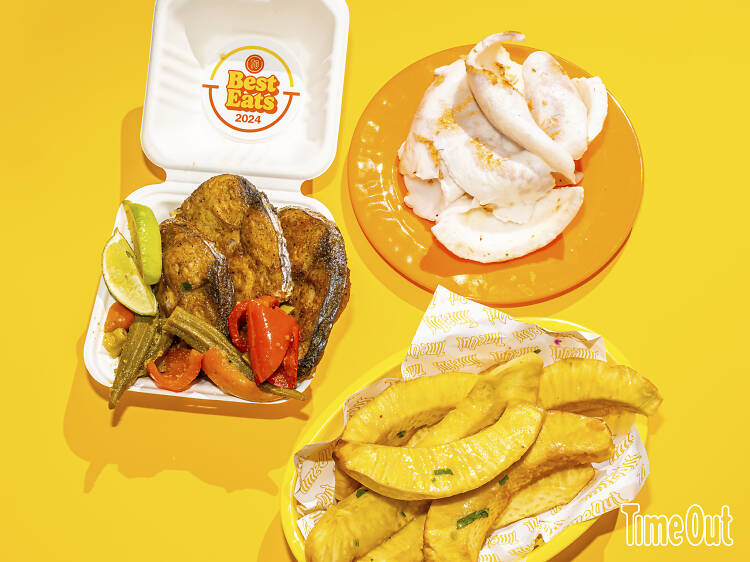 Breadfruit with vegetables and fried kingfish at Labay Market