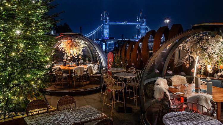 Coppa Club‘s riverside igloos