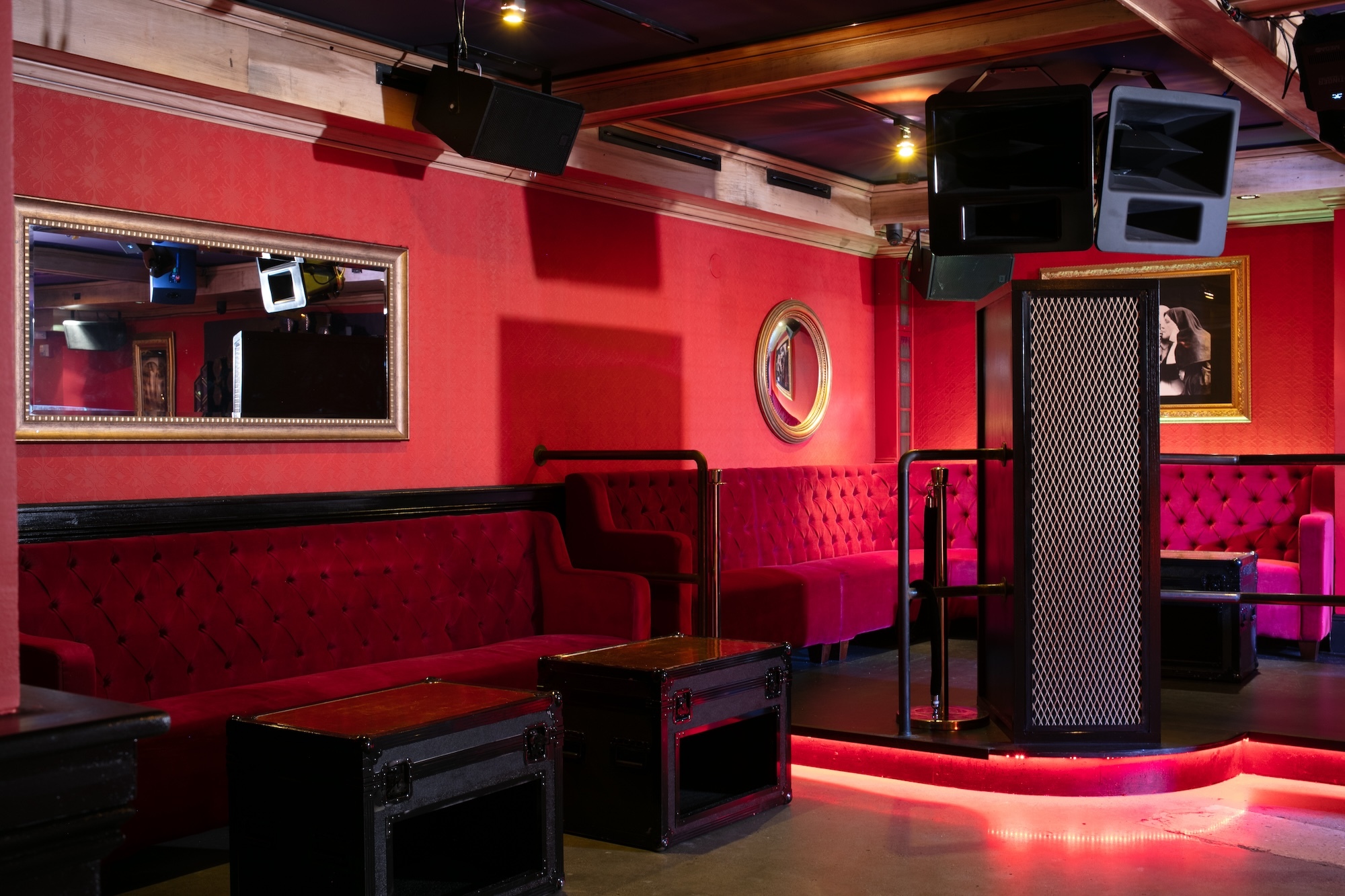 This new NYC nightclub decides if you get in based on your Instagram feed